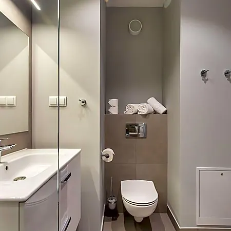 Nextdoor 3*